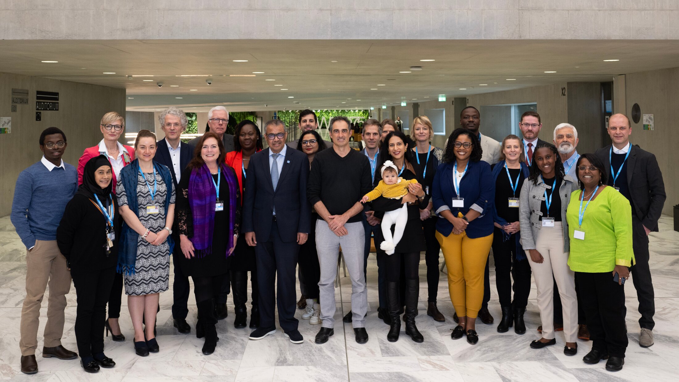 A group photo of WHO Director-General and meeting participants