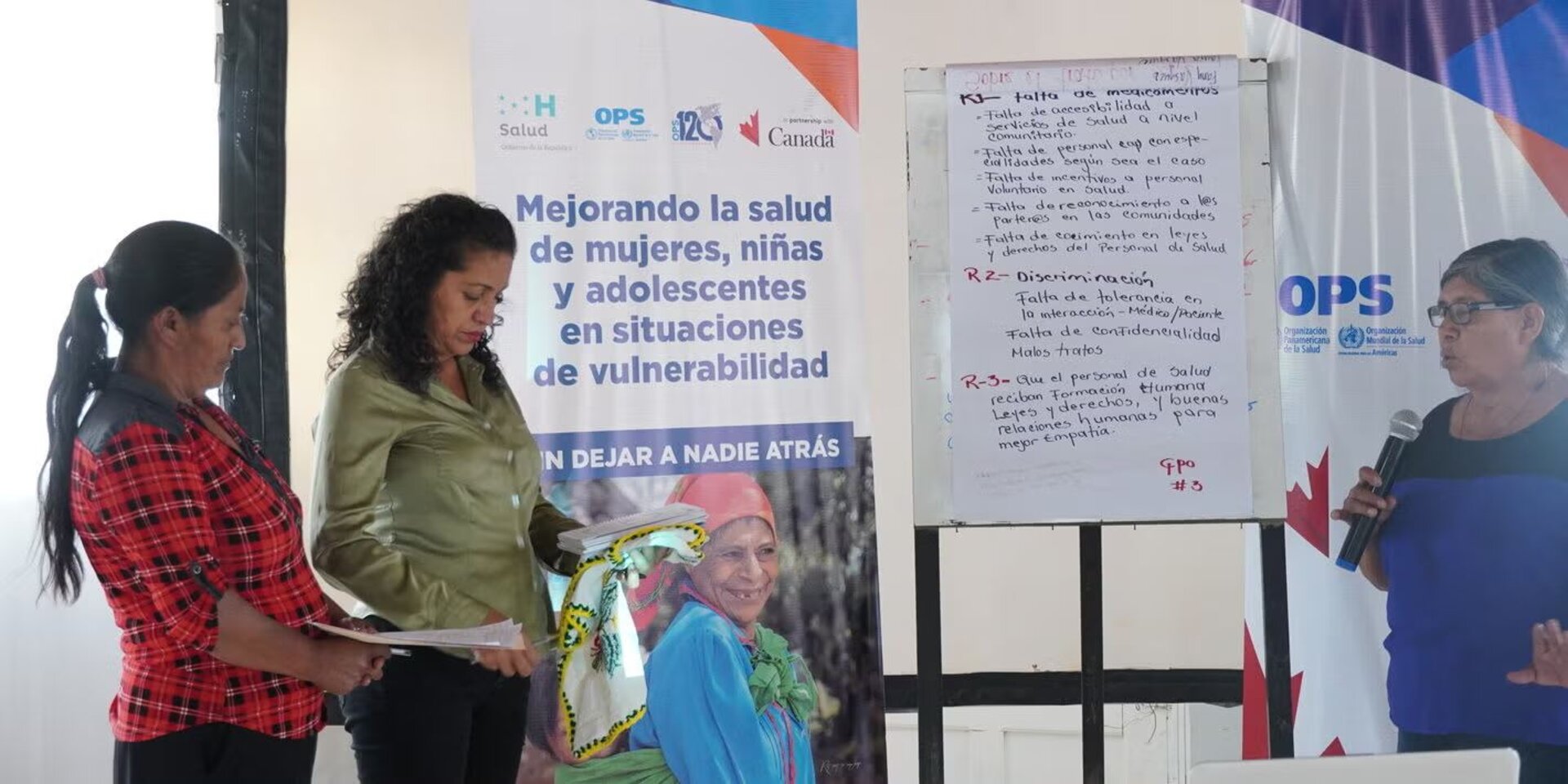 Hermelinda and health workers present their experiences