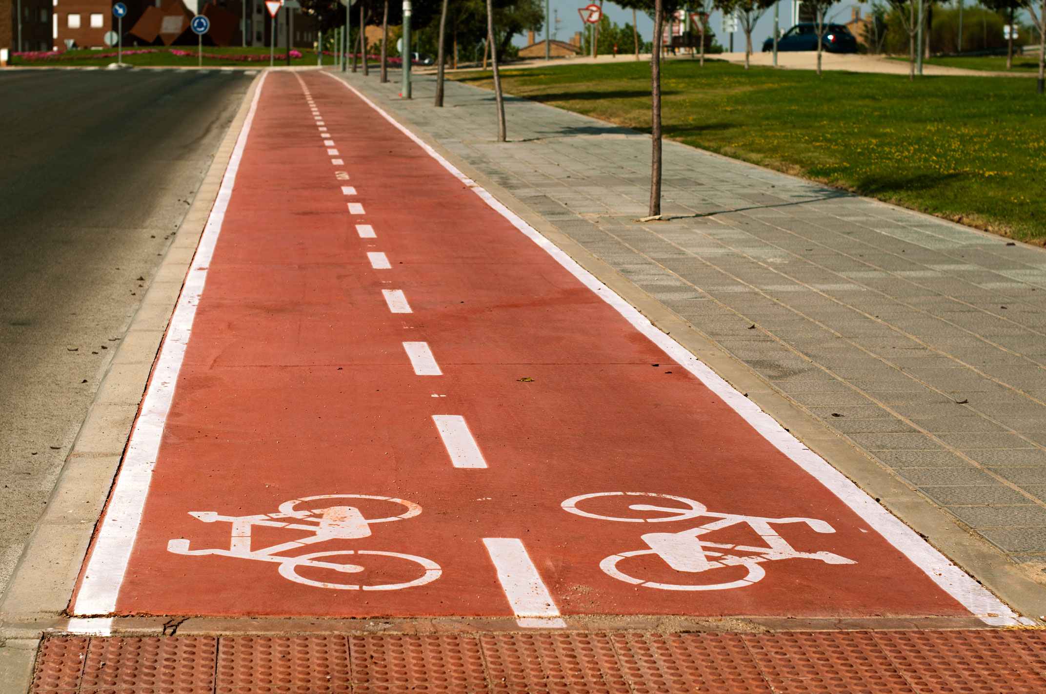 Cycle lanes in urban setting