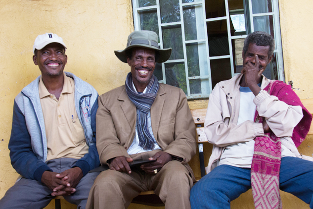 Hirpessa Geleta (left) and Angasu Dhuguma (middle) are community volunteers in Wolisso, Ethiopia