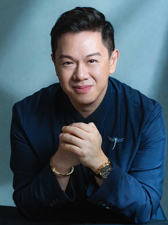 James Chau Portrait photo of James Chau.
