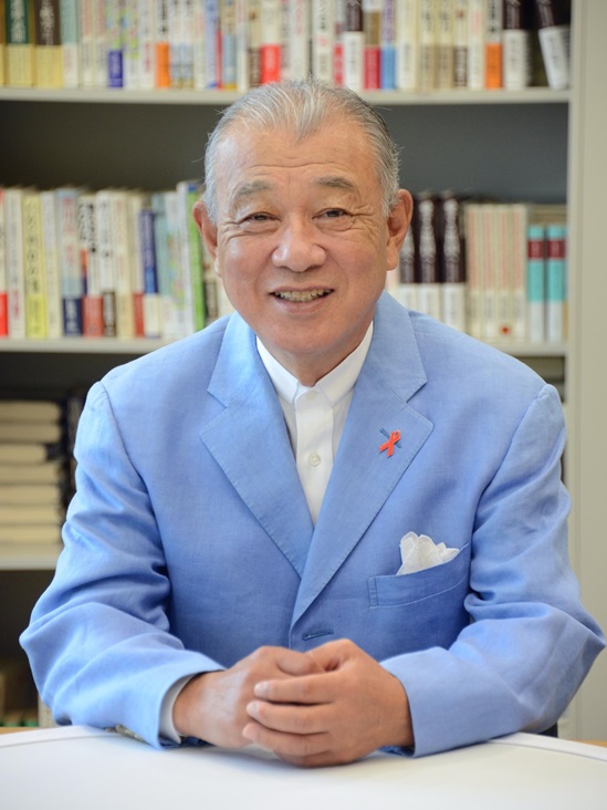 Yohei Sasakawa Portrait of Yohei Sasakawa wearing a light blue suit