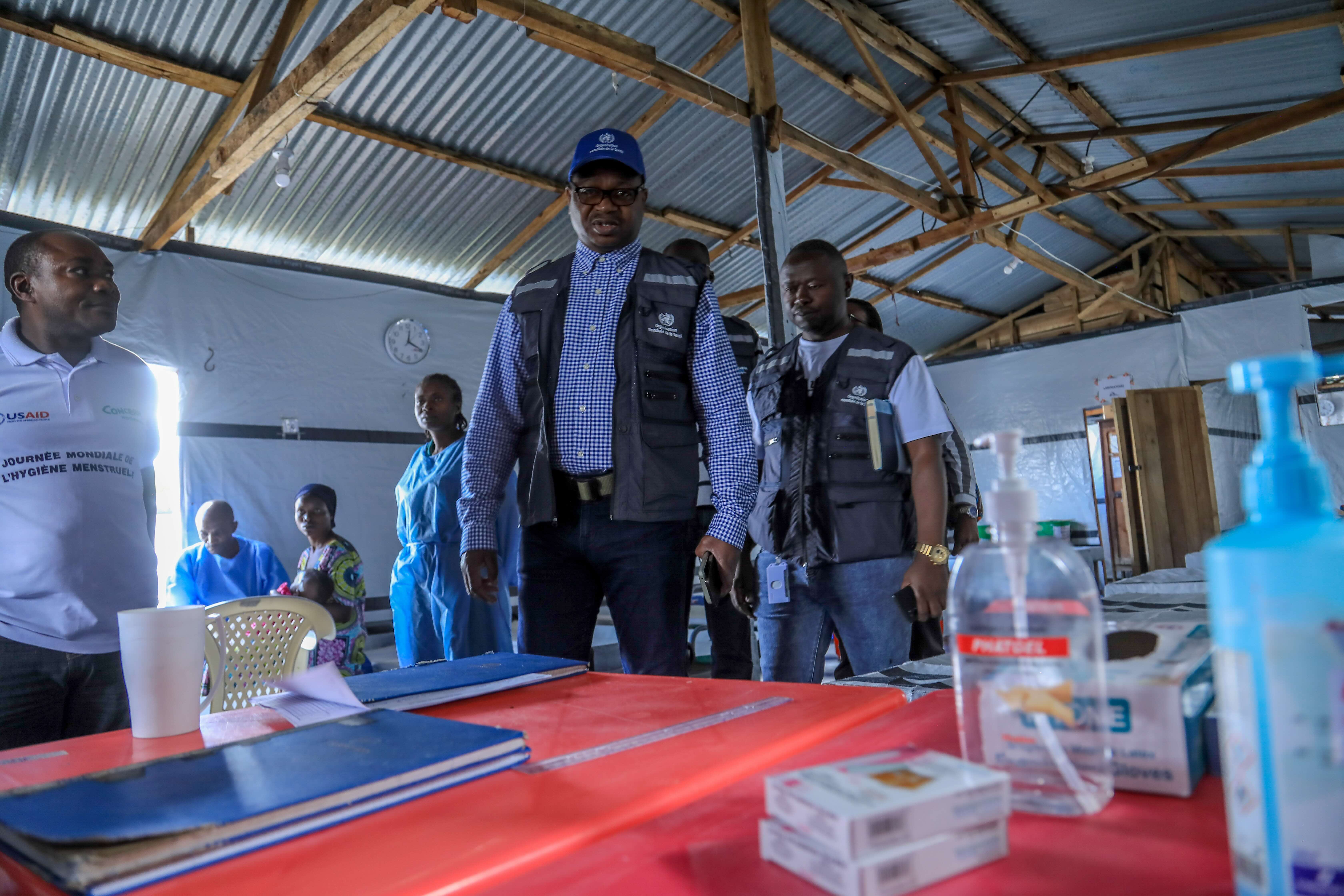 Health workers visit cholera treatment unit